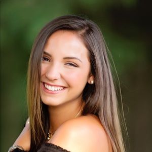 Meet your Posher, Alessia